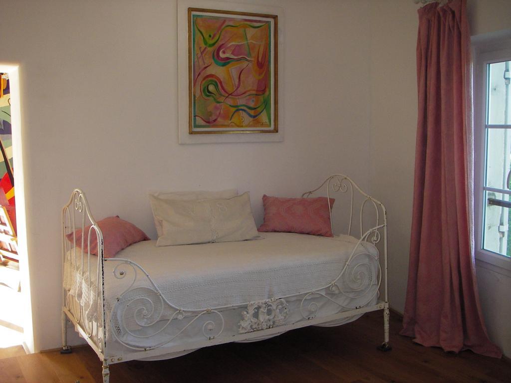 Bed and Breakfast Pavillon de Beauregard Aix-en-Provence Habitación foto